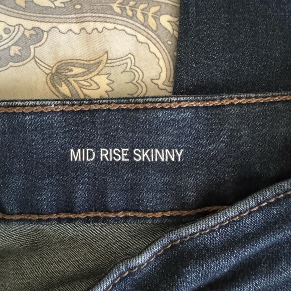 The Limited Mid Rise Dark Wash Jeans - Picture 4 of 9